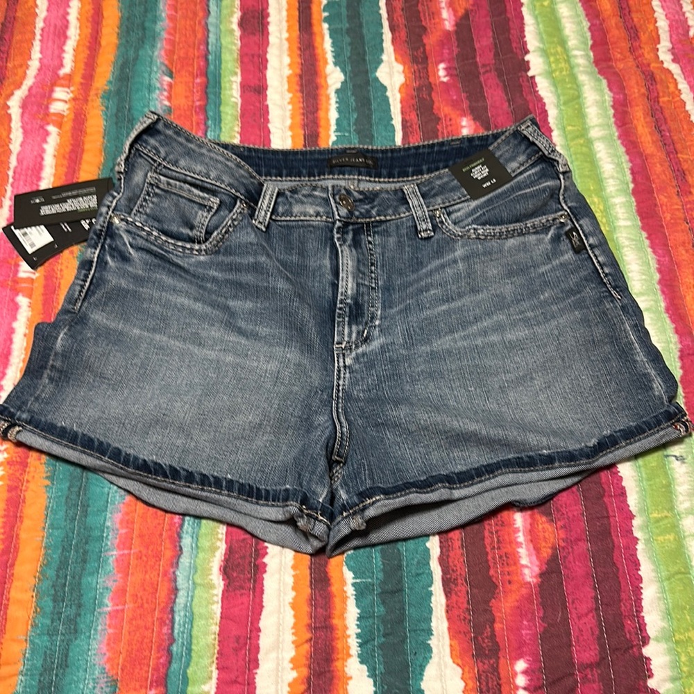 Avery Curvy Fit High Rise Silver Jeans Co Shorts